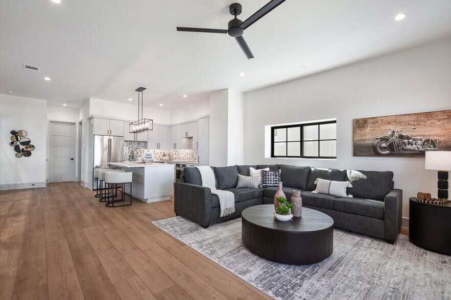 More Photos Of 1301 O Reilly Ct, Lakeway Specialty For Sale