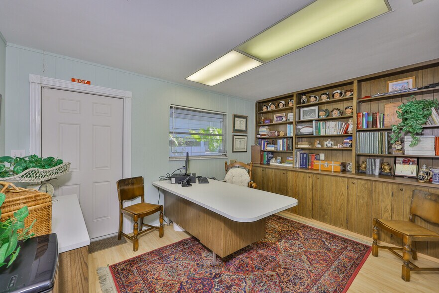 More Photos Of 1033 7th Ave N, Saint Petersburg Medical For Sale