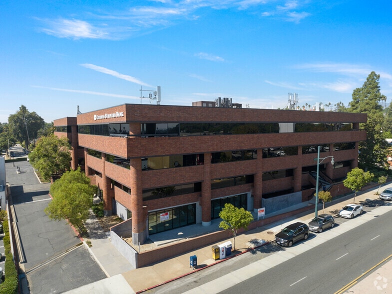 More Photos Of 625 Fair Oaks Ave, South Pasadena Office For Lease