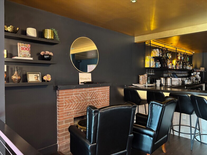 More Photos Of 1329 Gilman St, Berkeley Restaurant For Lease