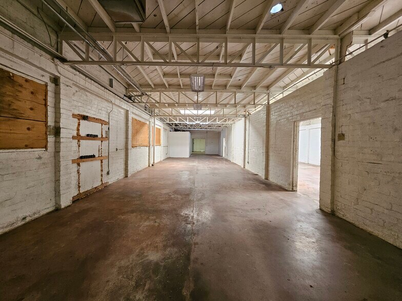 More Photos Of 5939-5941 Clara St, Bell Gardens Manufacturing For Sale