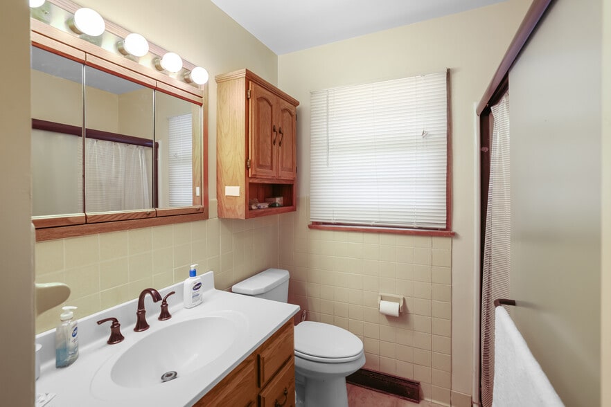 More Photos Of 1801 Commerce Blvd, Mound Funeral Home For Sale