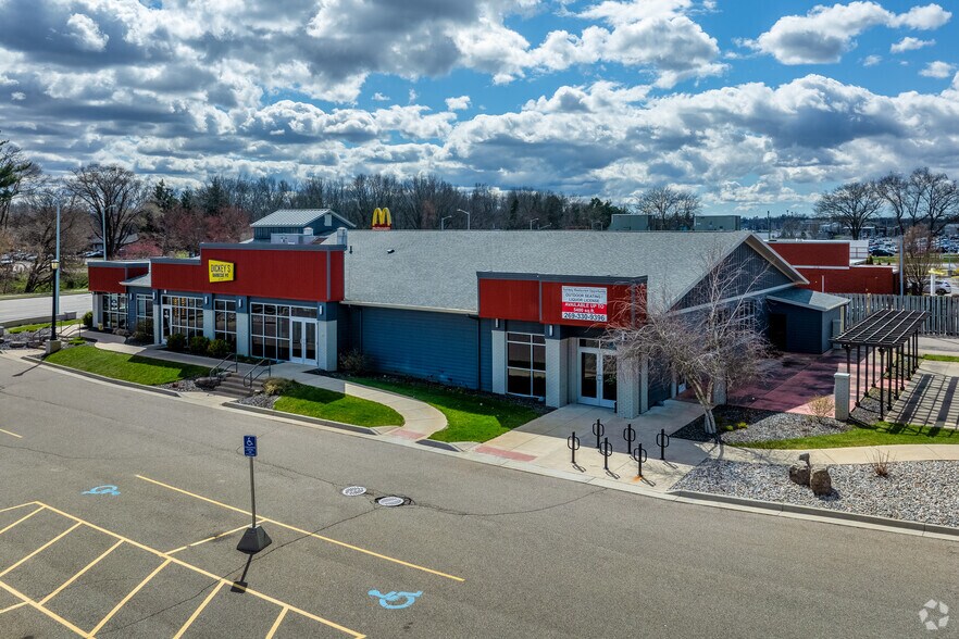 More Photos Of 4210 Stadium Dr, Kalamazoo Freestanding For Lease