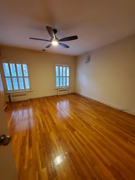 More Photos Of 235 E 58th St, New York Storefront Retail Residential For Sale