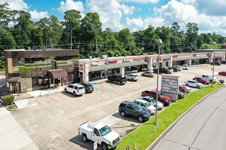 Primary Photo Of 902-932 W Dallas St, Conroe Freestanding For Lease