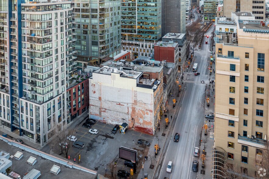 More Photos Of 460-464 Mcgill, Montréal Office For Sale