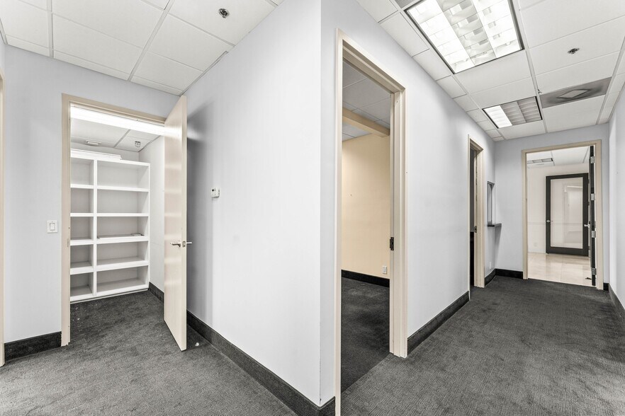 More Photos Of 7820-7860 Glades Rd, Boca Raton Office For Lease