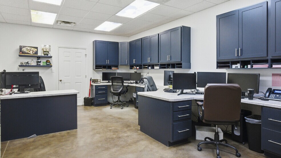 More Photos Of 2321 Hope Mills Rd, Fayetteville Unknown For Lease