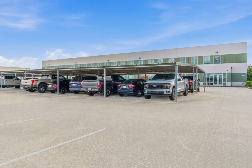 More Photos Of 911 Regional Park Dr, Houston Office For Sale