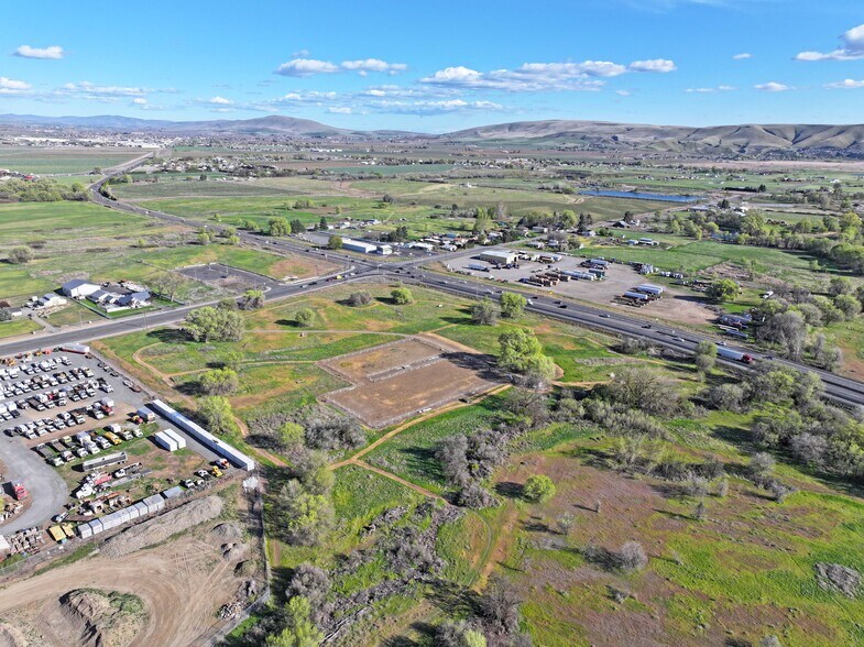 More Photos Of University Parkway at Highway 24, Yakima Land For Sale