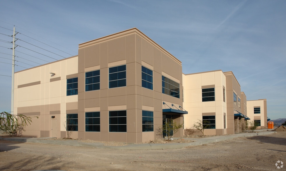 More Photos Of 1860 Whitney Mesa Dr, Henderson Light Distribution For Lease