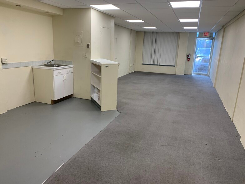 More Photos Of 45-56 N Federal Hwy, Dania Beach, Dania Beach Storefront Retail Office For Sale