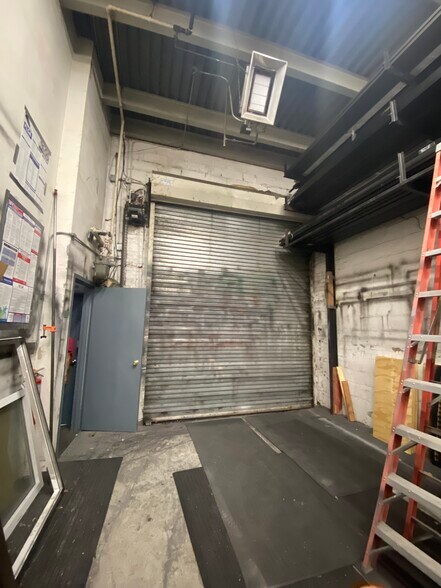 More Photos Of 264 49th St, Brooklyn Flex For Sale