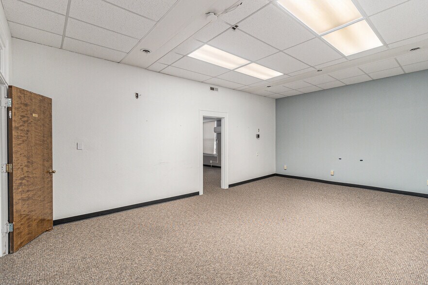 More Photos Of 380 Main St, Longmont Restaurant For Sale