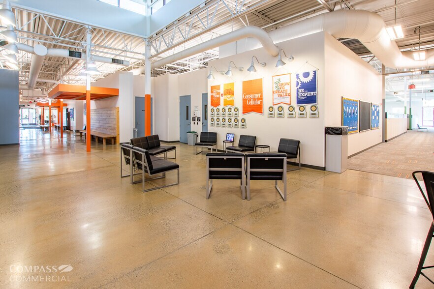 More Photos Of 2999 SW 6th St, Redmond Office For Lease