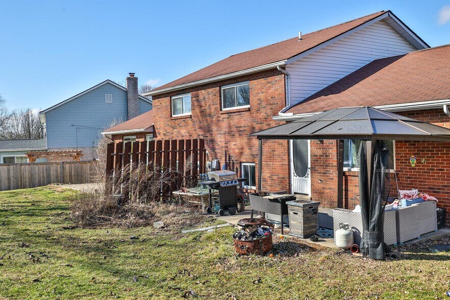 More Photos Of 7771 Jonathan Ct, West Chester Multifamily For Sale