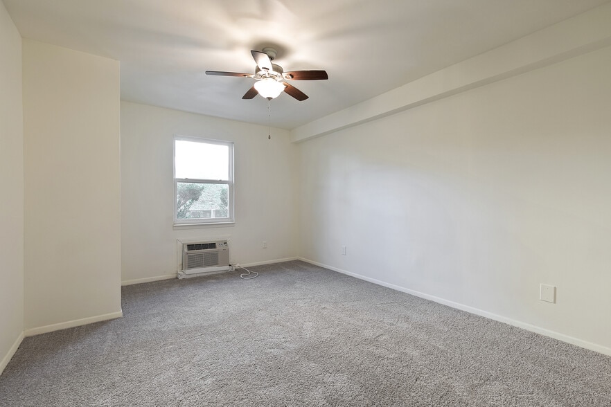 More Photos Of 3900 Forest Hill Ave, Richmond Apartments For Sale