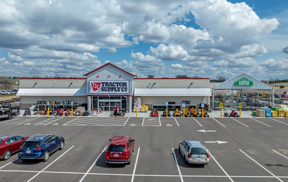 Primary Photo Of 26554 US Highway 70, Ruidoso Downs Freestanding For Sale