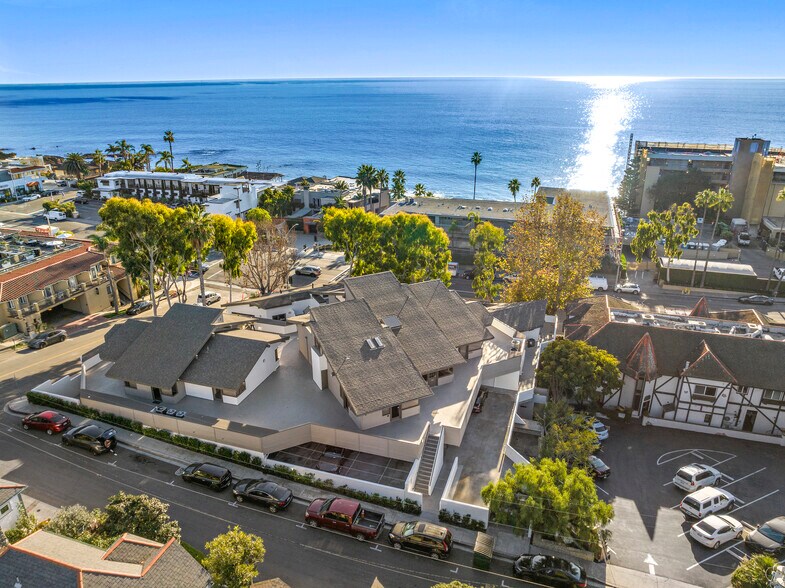 More Photos Of 1590 S Coast Hwy, Laguna Beach Storefront Retail Office For Sale