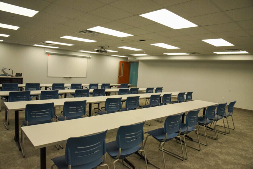 More Photos Of 1411 W Main St, League City Schools For Sale