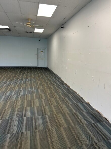 More Photos Of 15 Starrett Dr, Belfast Unknown For Lease