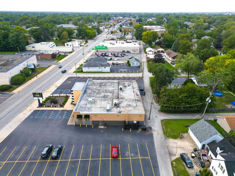 More Photos Of 3720 Ridge Rd, Lansing Restaurant For Lease