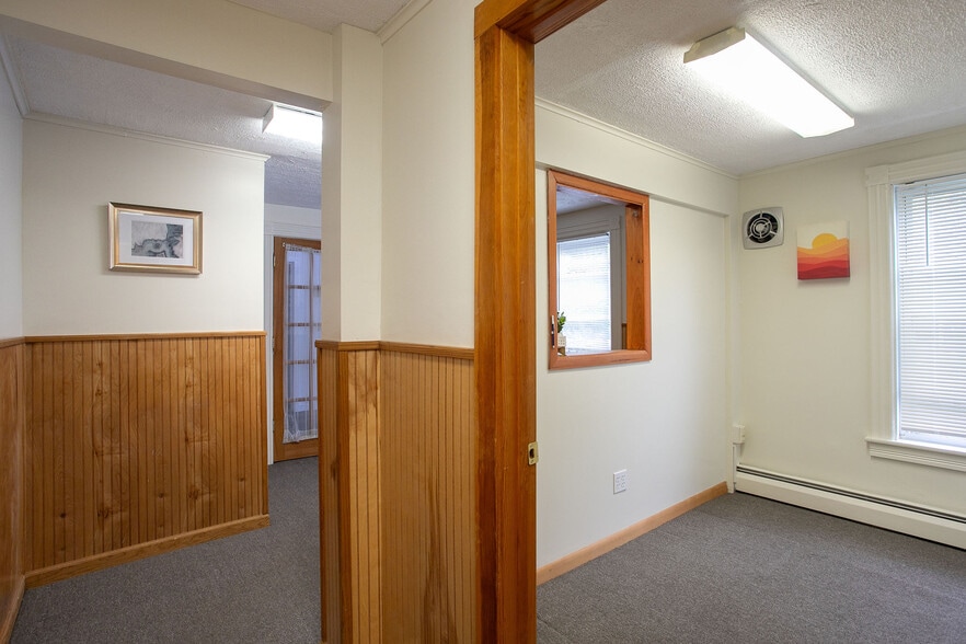More Photos Of 30 Stockbridge Rd, Great Barrington Office Residential For Lease