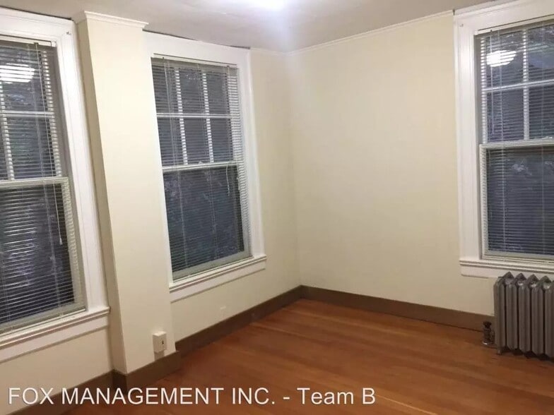 More Photos Of 2047 SW 10th Ave, Portland Apartments For Sale