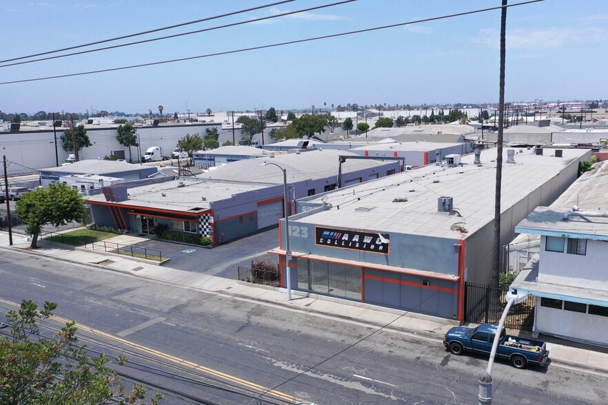 Primary Photo Of 123 E Gardena Blvd, Gardena Distribution For Lease