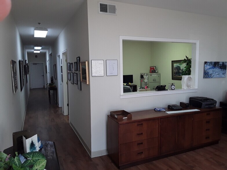More Photos Of 475 E South St, Collierville Office For Lease