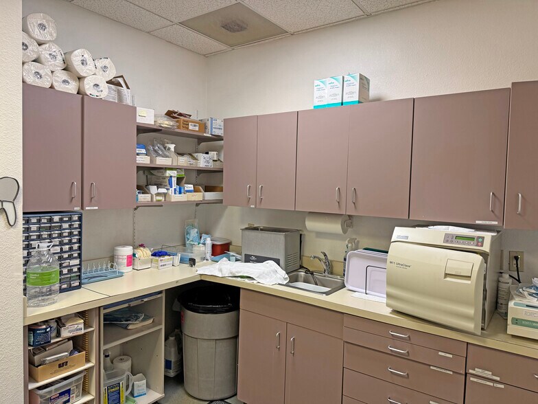 More Photos Of 418 Aviation Blvd, Santa Rosa Medical For Sale