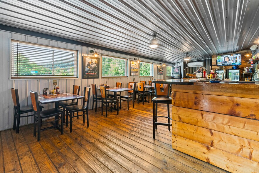 More Photos Of 2134 5th Street Rd, Huntington Restaurant For Sale