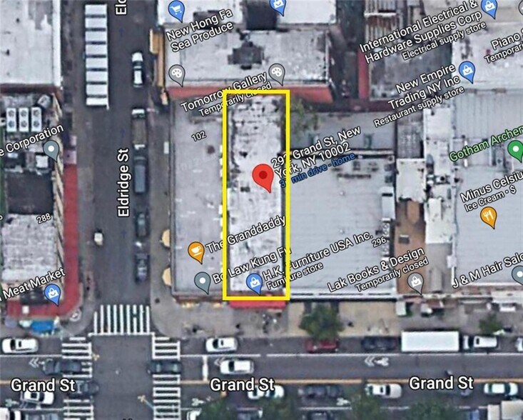 More Photos Of 292 Grand St, New York Storefront For Lease