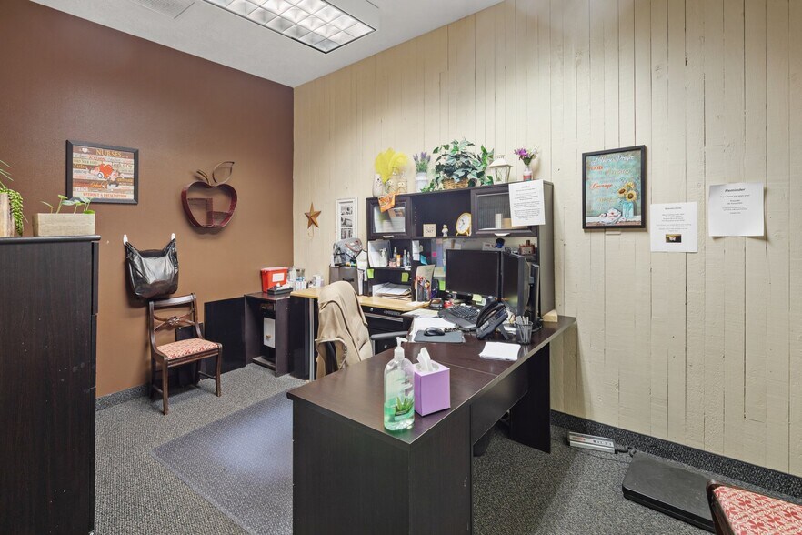 More Photos Of 255 S Main St, Richfield Office For Sale