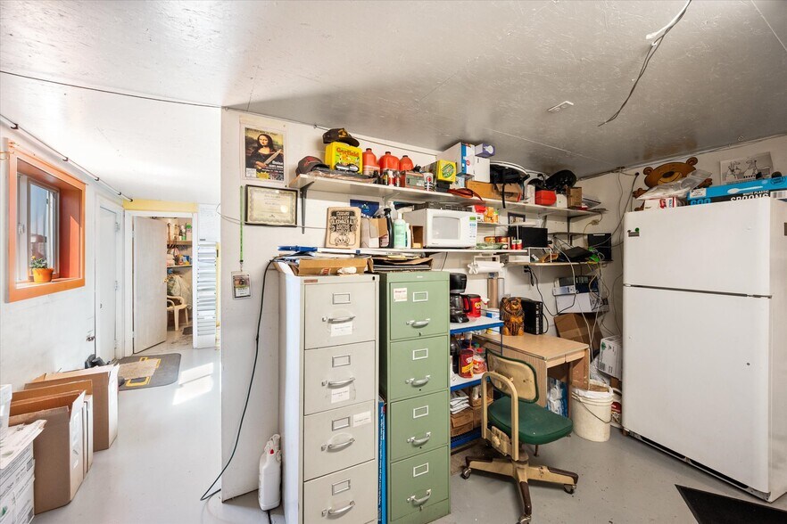 More Photos Of 5 Demick Ln, Salmon Auto Repair For Sale