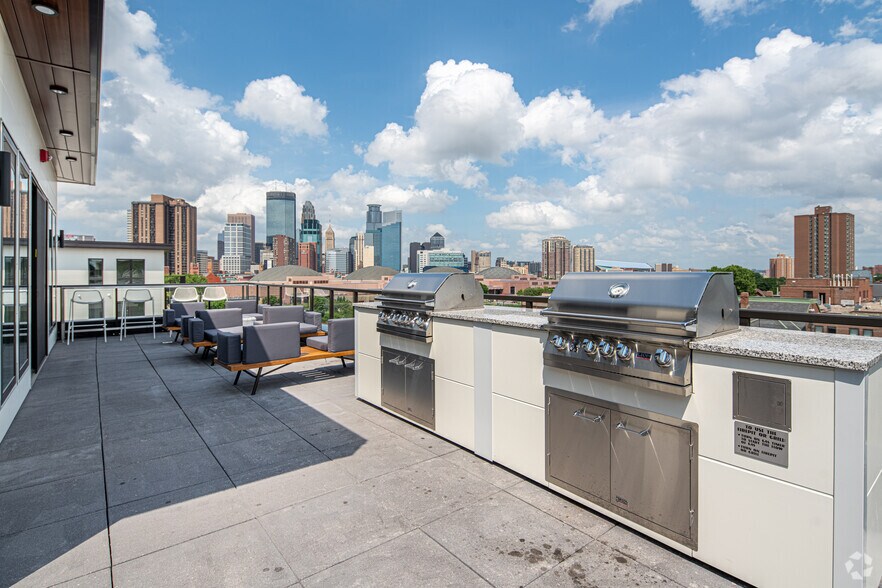 More Photos Of 1725 Nicollet Ave, Minneapolis Apartments For Lease