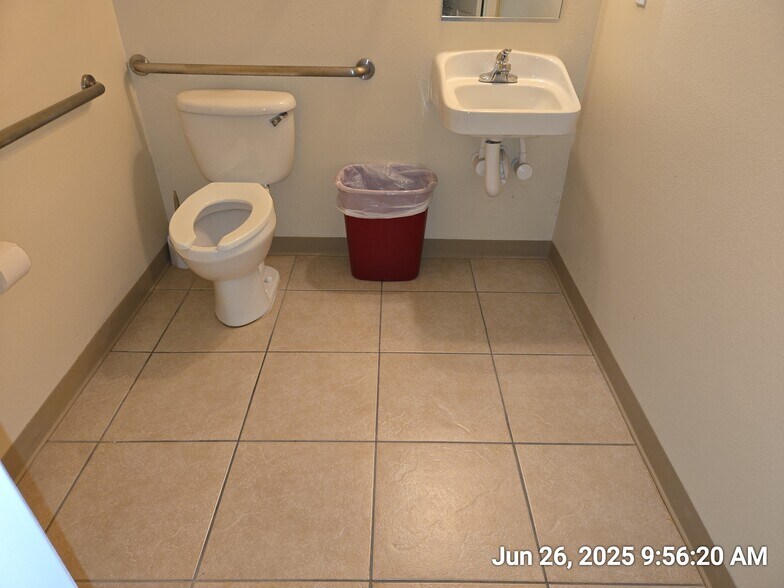 More Photos Of 2314-2326 S Parsons Ave, Seffner Office For Lease