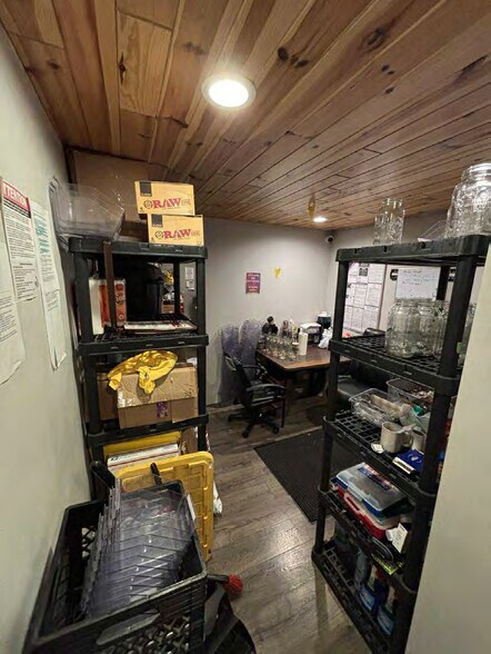 More Photos Of 3141 Page Ave, Jackson Storefront For Sale