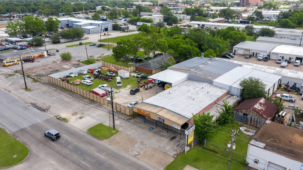 More Photos Of 1603 Shaver St, Pasadena Warehouse For Lease