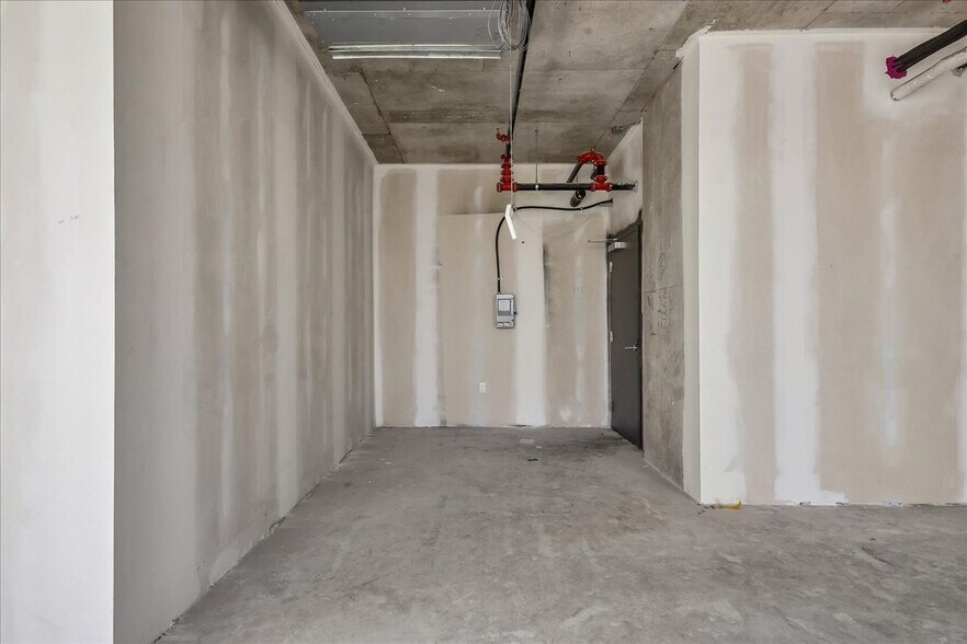 More Photos Of 600 Dixon Rd, Toronto Hotel For Sale