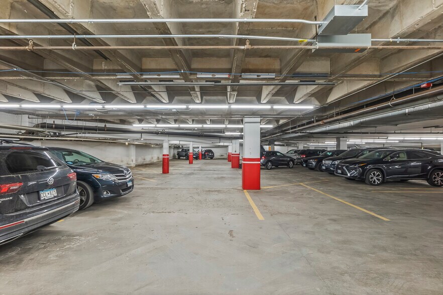 More Photos Of 330 2nd Ave S, Minneapolis Office For Sale