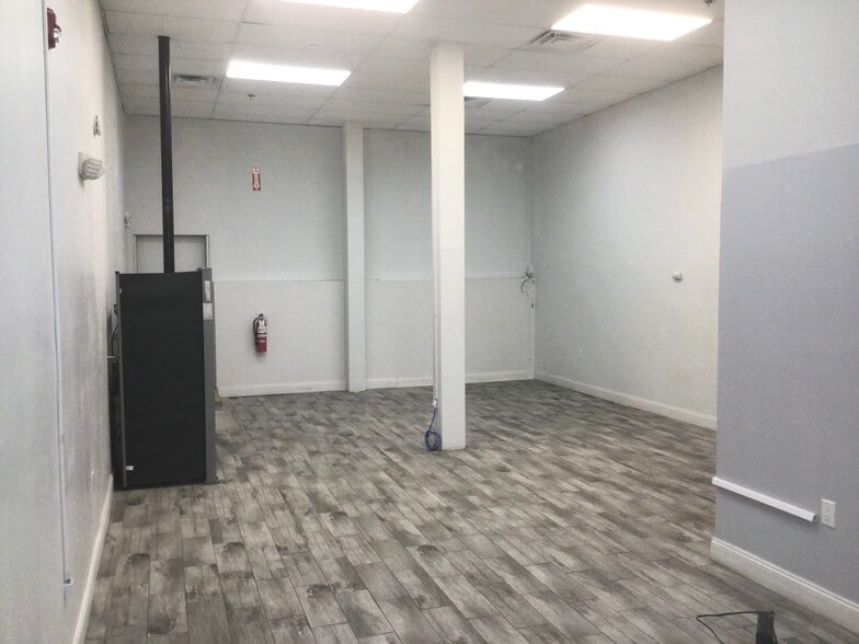 More Photos Of 912 Bergenline Ave, Union City Storefront Retail Residential For Lease