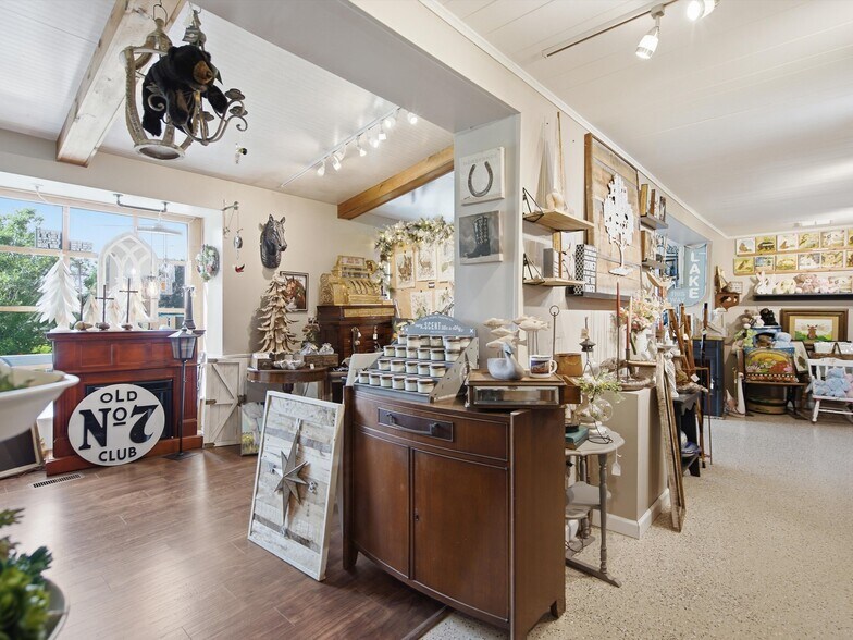 More Photos Of 425 S Ortonville Rd, Ortonville Freestanding For Sale