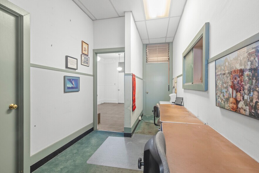 More Photos Of 2780 Mission St, San Francisco Flex For Lease