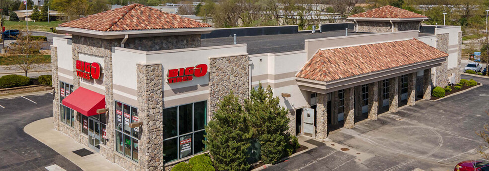 Primary Photo Of 11815 S Blackbob Rd, Olathe Auto Repair For Sale