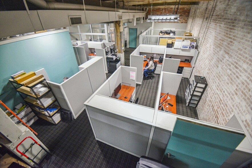 More Photos Of 747 Magazine St, New Orleans Office For Sale