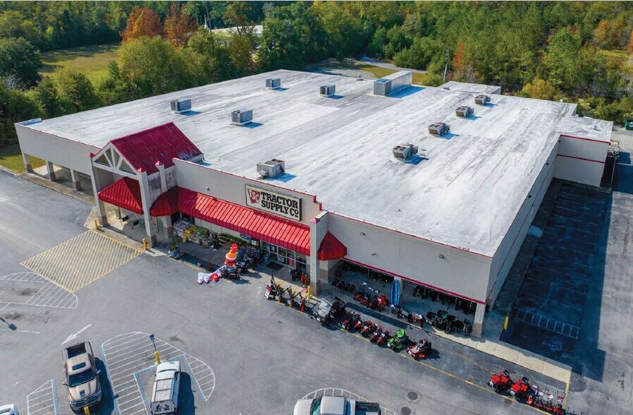 More Photos Of 1610 Main St, Chipley Freestanding For Lease