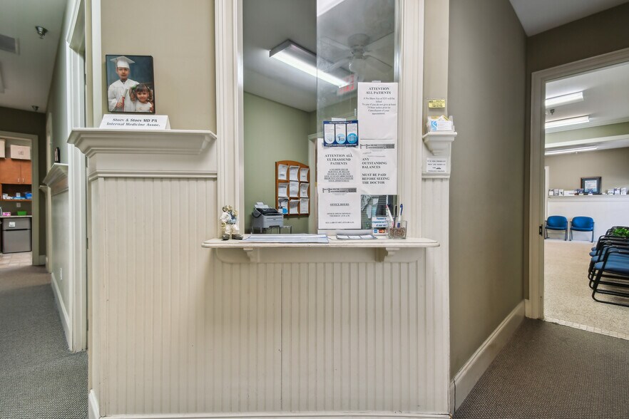 More Photos Of 7300-7313 E Professional Pky, Lakewood Ranch Medical For Sale