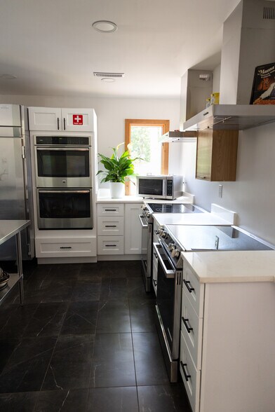 More Photos Of 552 Old Mill Rd, Campobello Lodge Meeting Hall For Sale