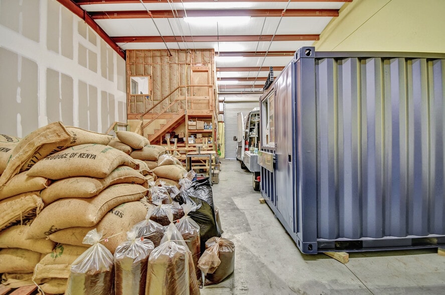 More Photos Of 1761 Dobbs Rd, Saint Augustine Warehouse For Sale